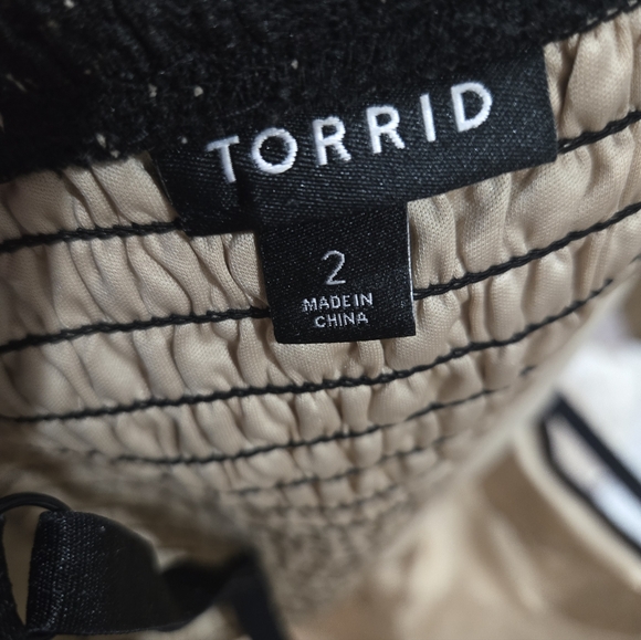 Torrid Lace Corset Crop Top Size 2 - Picture 8 of 9